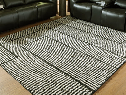 Kurtmen Large Rug