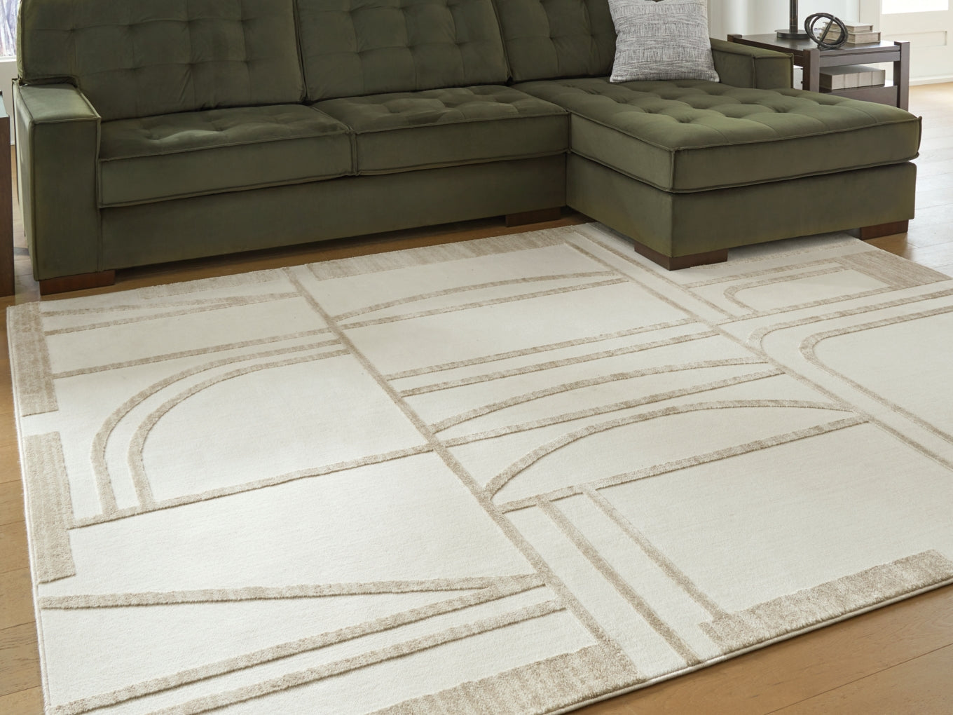 Farongrove Large Rug