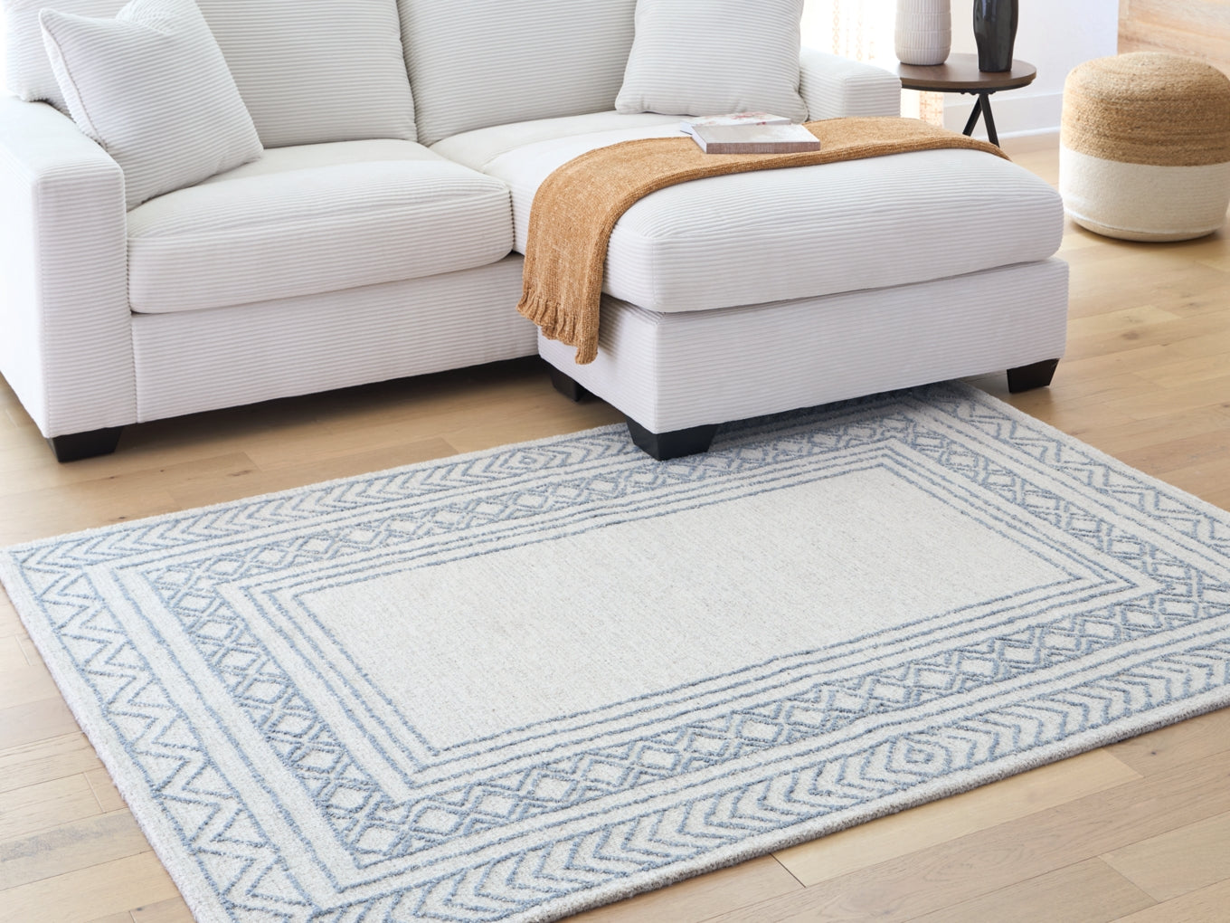 Azelhurst Medium Rug