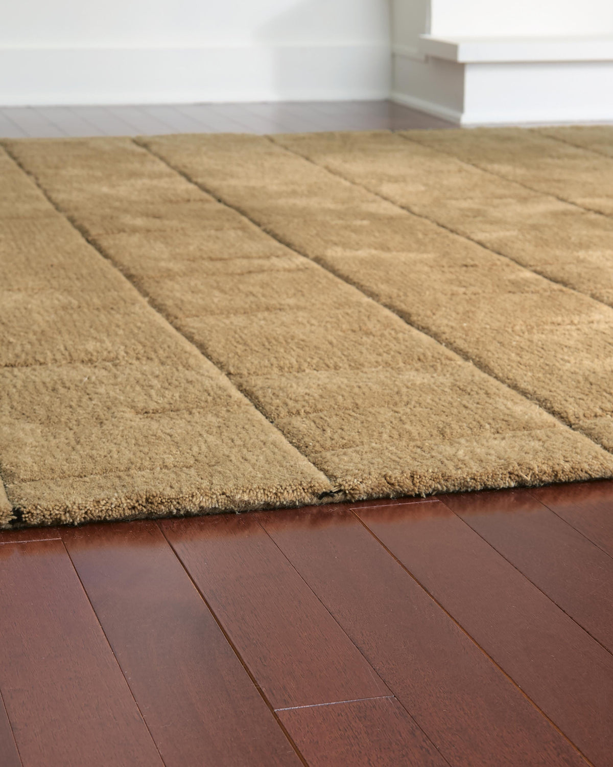 Luzmont Large Rug