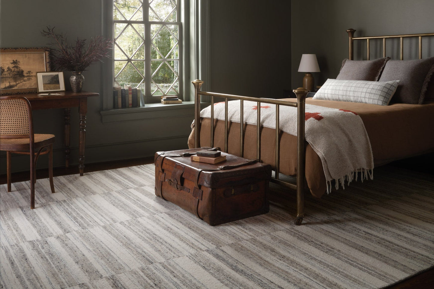 Magnolia Home by Joanna Gaines x Loloi Rae RAE-02 Stone / Ivory