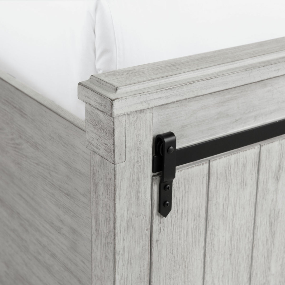 Scott Queen Platform Storage 4PC Bedroom Set with 2 Nightstands & Chest