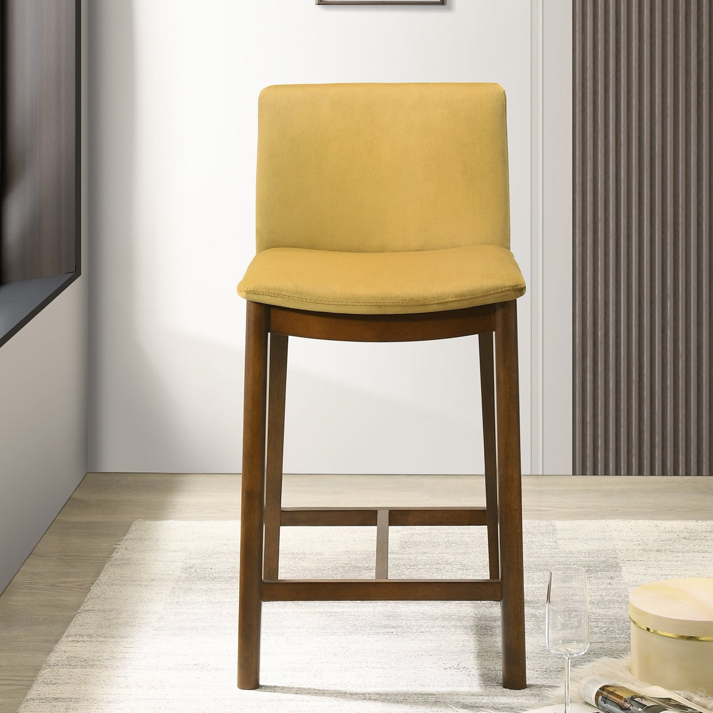 Silla de mostrador Shannon en terciopelo amarillo oscuro