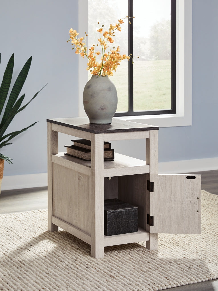Fendenmore Chair Side End Table