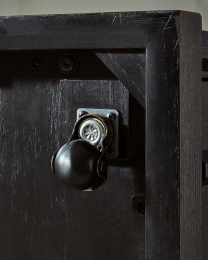 Rylandyn Lift Top Cocktail Table