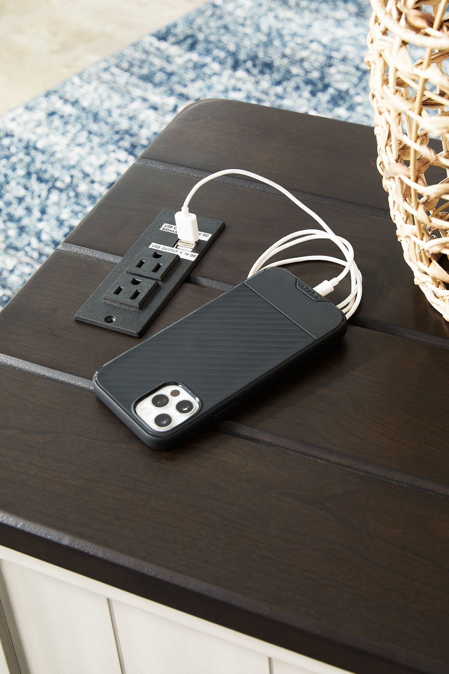 Mesa auxiliar Darborn Chairside