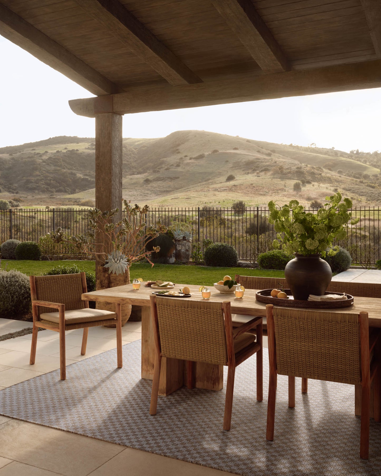 Amber Lewis x Loloi Topanga TOP-02 Natural / Silver