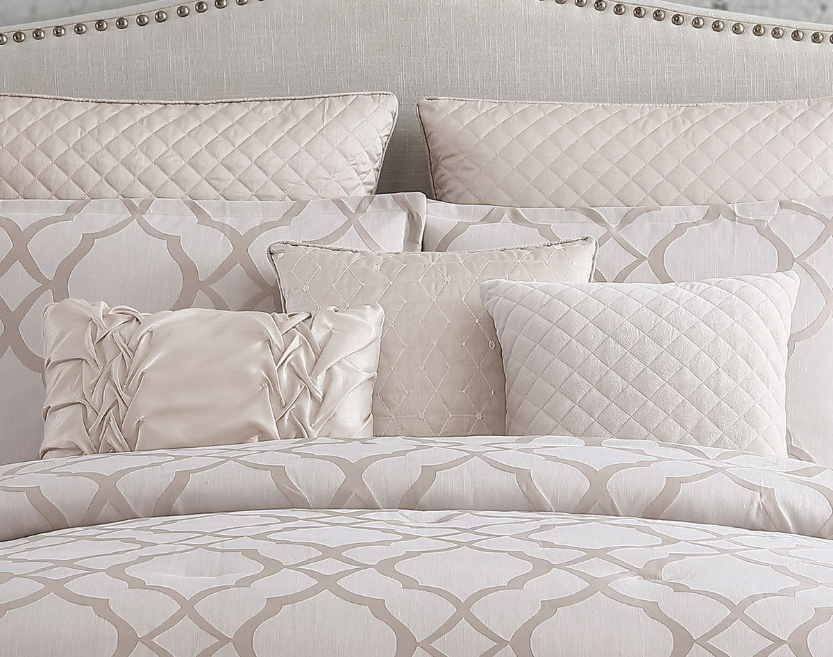 Trinity Comforter Set