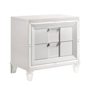 Twenty Nine King Storage 3PC Bedroom Set in White