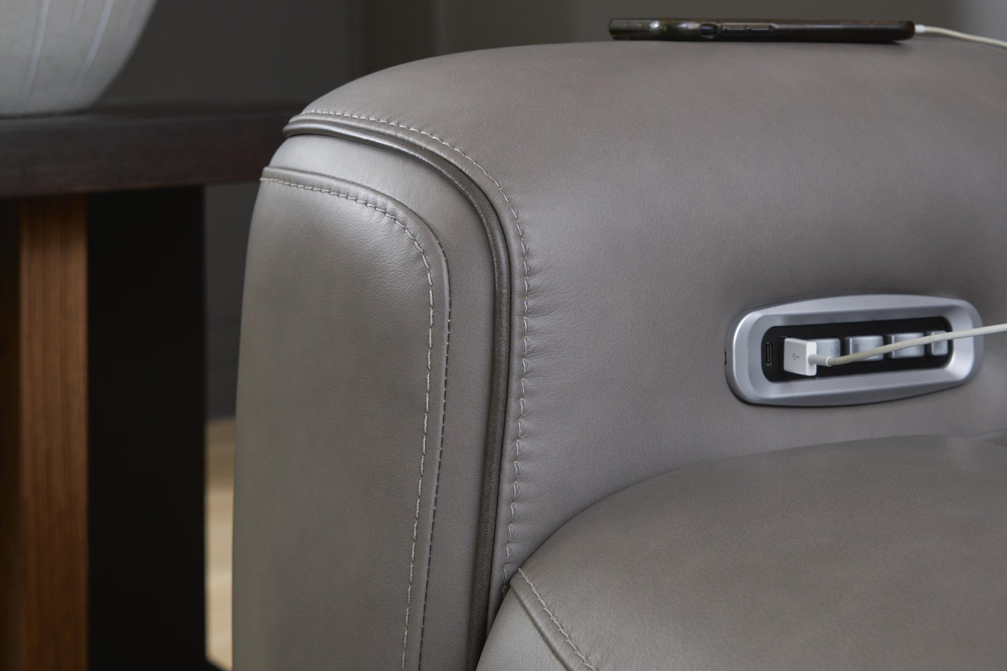 5Z-Relaxation PWR Recliner/ADJ Headrest