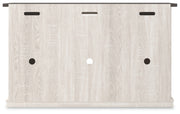Dorrinson Medium TV Stand
