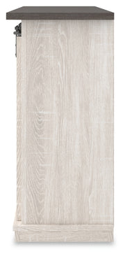 Dorrinson Medium TV Stand