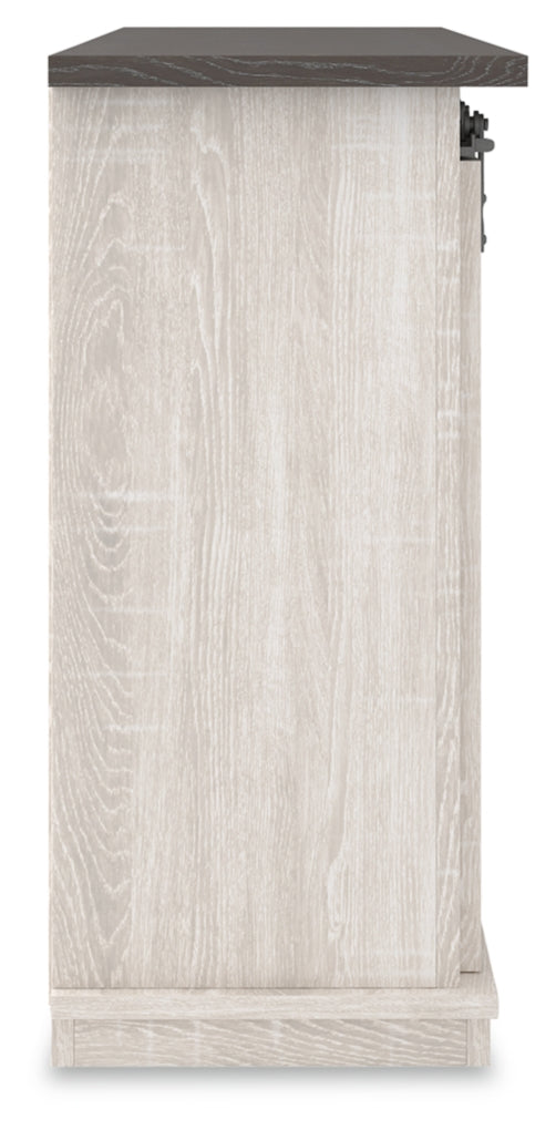 Dorrinson Medium TV Stand