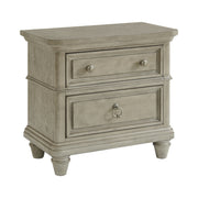Whit-Ash Queen 4PC Bedroom Set with 2 Nightstands & Chest in Light Grey