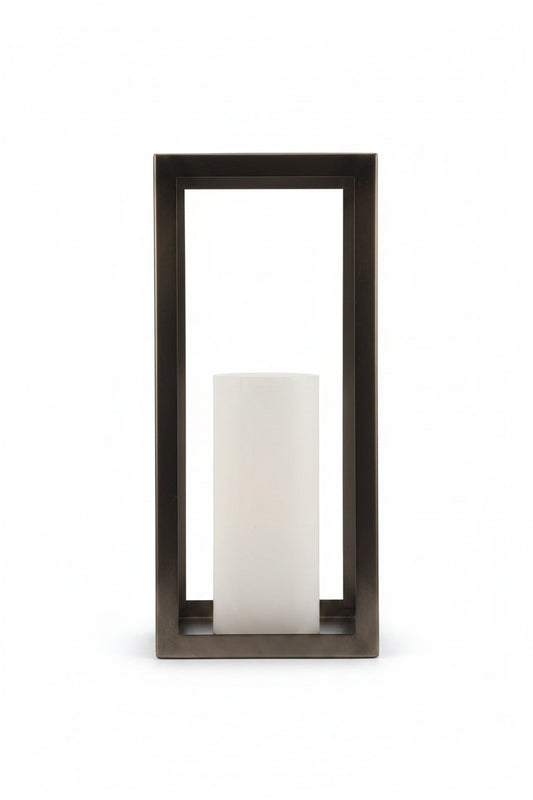 BRIANA LANTERN