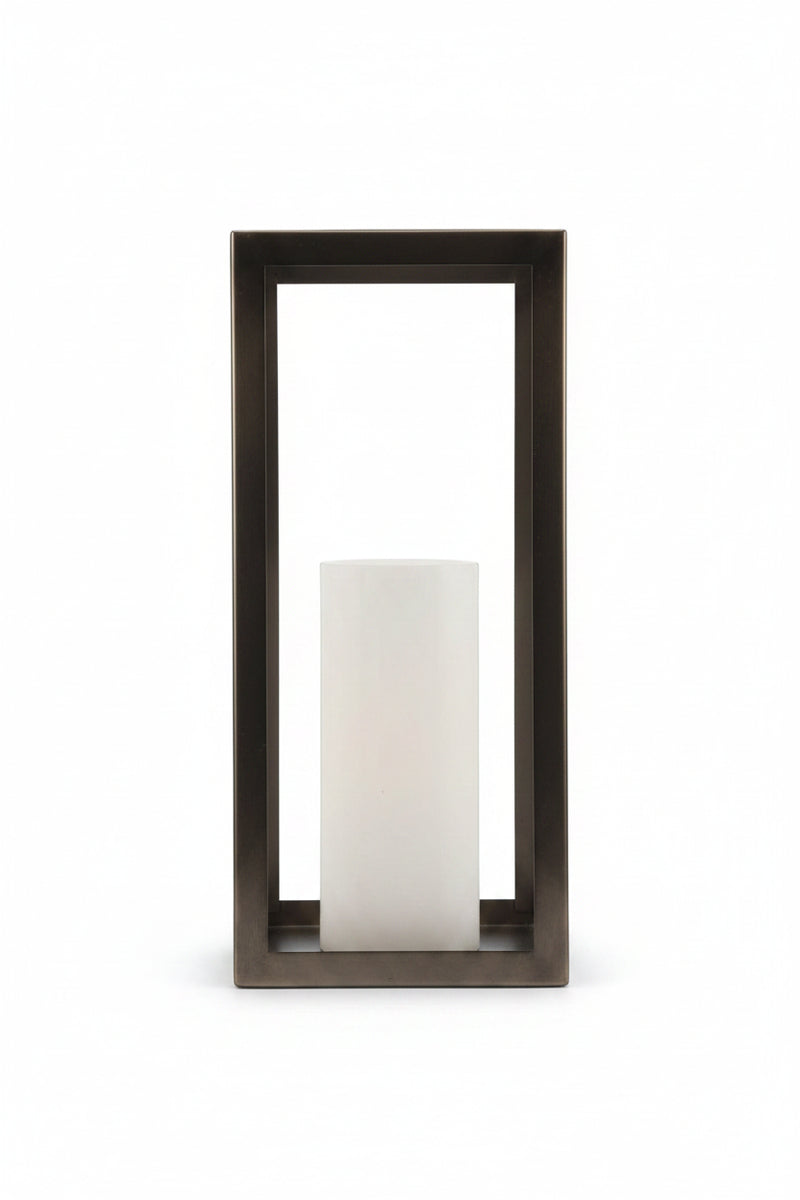 BRIANA LANTERN