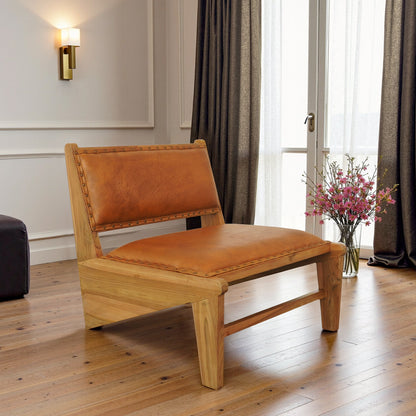 Sillón Talon de madera maciza y cuero color canela