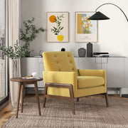 Sillón Cole de madera maciza de terciopelo amarillo oscuro