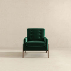 Sillón Cole de madera maciza de terciopelo verde