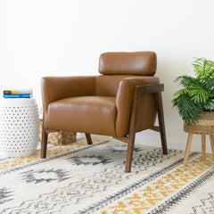 Sillón de cuero color canela Kayson