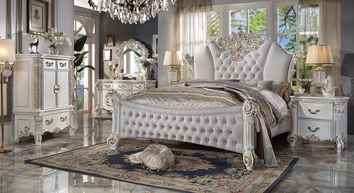 Cama Vendome tapizada con cabecero y pie de cama capitoné