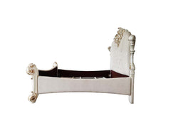 Cama Vendome tapizada con cabecero y pie de cama capitoné