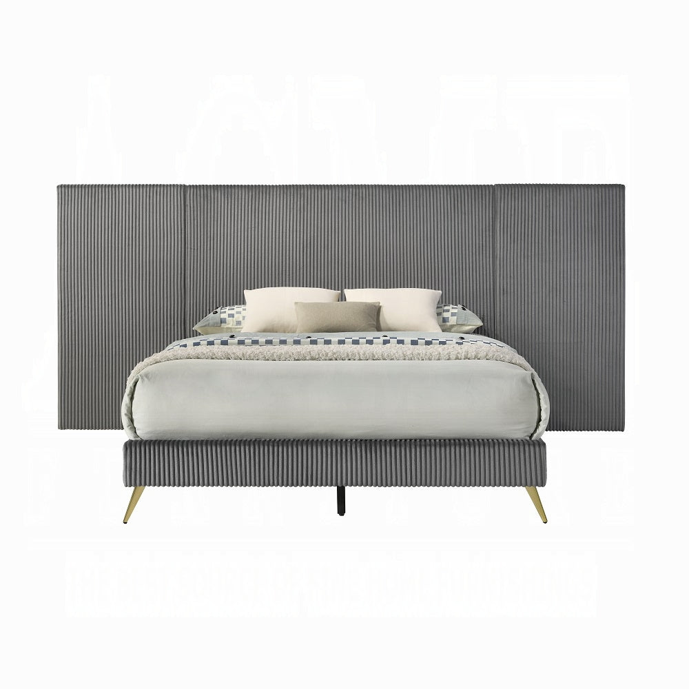 Muilee 3PC Queen Wall Bedroom Set