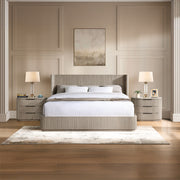 Leanna Queen Bed - Light Oak