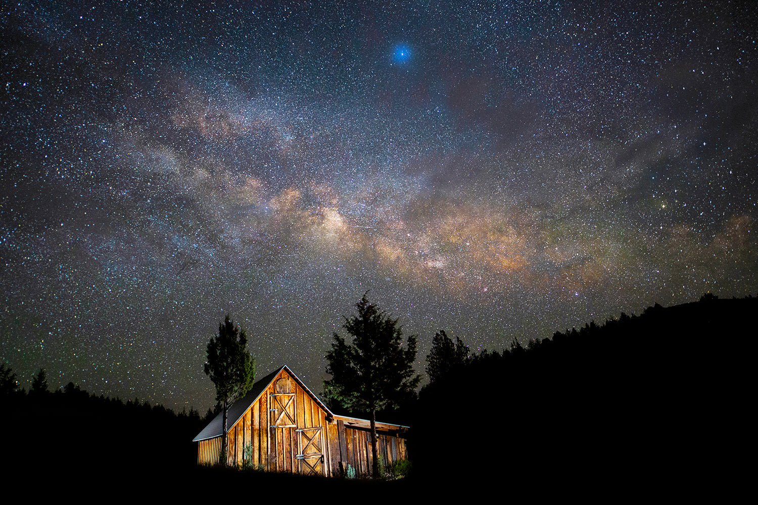 ''Starry Barn'' Tempered Glass