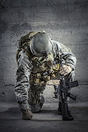 ''Kneeling Soldier'' Tempered Glass