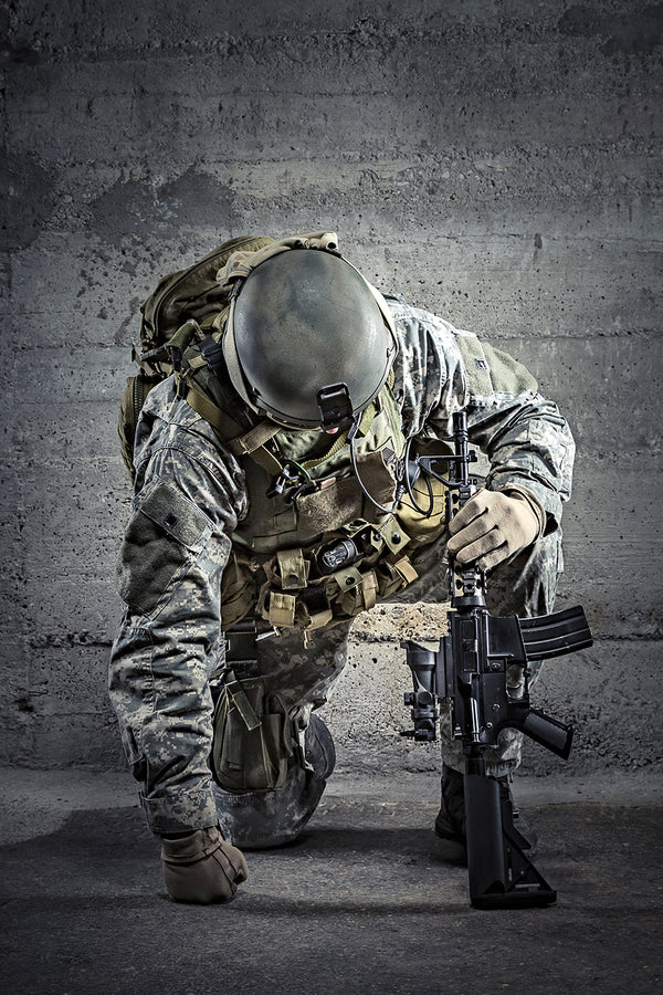 ''Kneeling Soldier'' Tempered Glass
