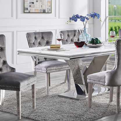 Valdevers Dining Table