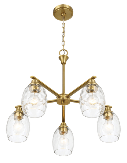 Lámpara de araña elegante de cinco luces con brazos lineales y cadena con acabado en latón dorado, 61 cm de ancho x 21,5 cm de alto, con cristal transparente.