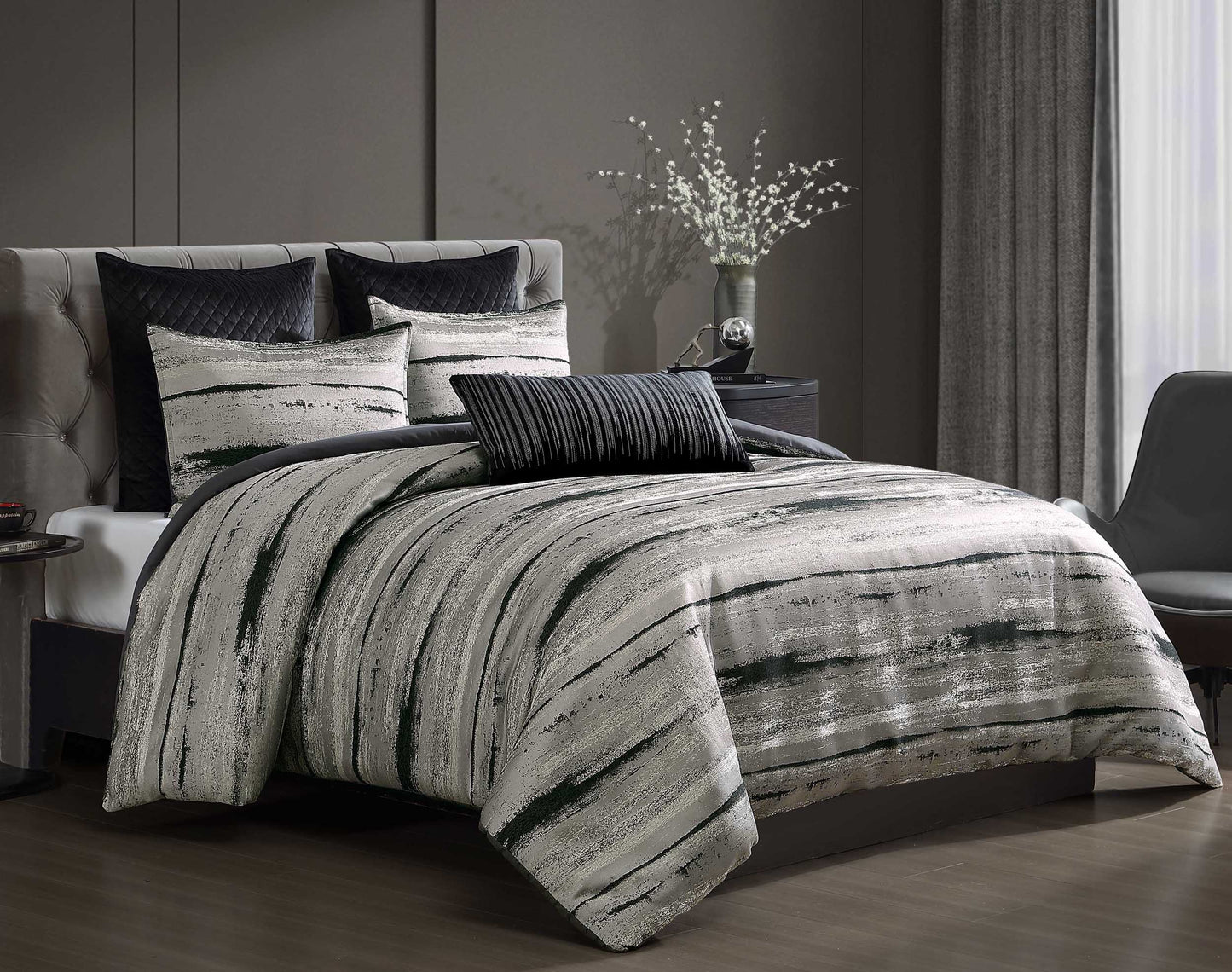 Ennis Comforter Set