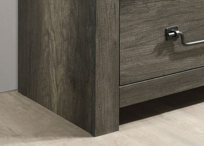 Britonale Chest