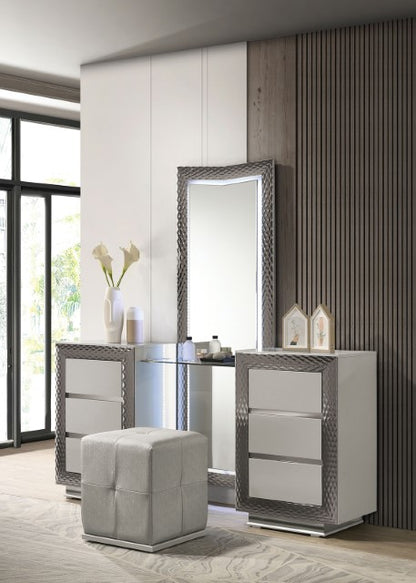 Ventnor Vanity w/ Stool