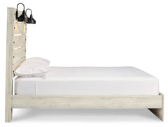Cambeck Queen Panel Bedroom Set with 2 Nightstands