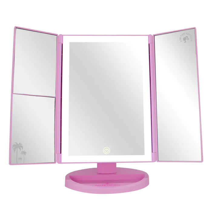 Espejo de maquillaje Barbie™ Trifold LED de tres tonos con aumento