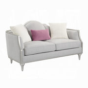 Loveseat Kasa de 66" de largo con 3 almohadas