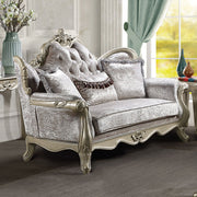 Libertee Loveseat w/3 Pillows