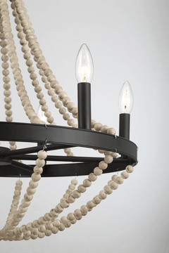 Lámpara colgante de madera estrellada estilo granja con seis velas y cuentas de madera negras para comedor