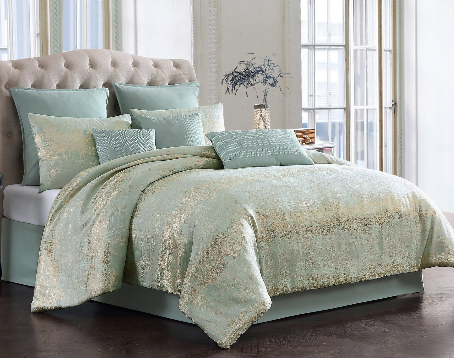 Vivian Comforter Set