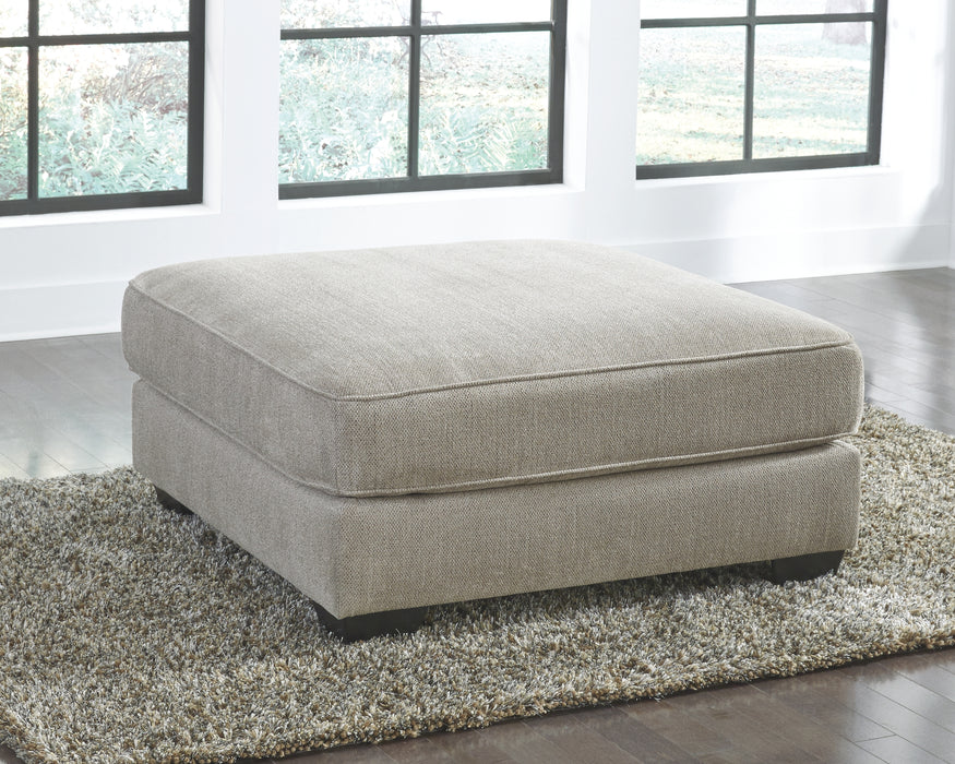 Ardsley Benchcraft Ottoman - Canales Furniture