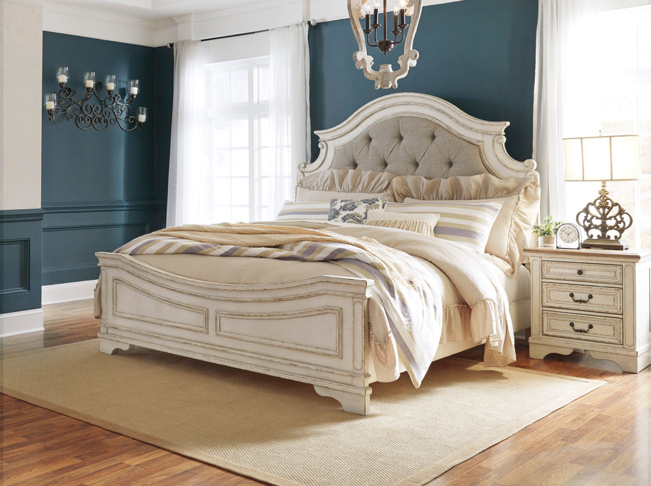 Realyn Upholstered Master Panel Bed